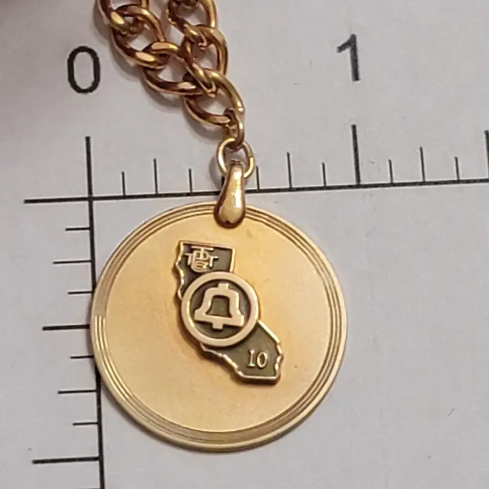 Vintage Gold Tone Pennsylvania Liberty Bell Charm Bracelet Round Disc Pendant - Picture 8 of 10